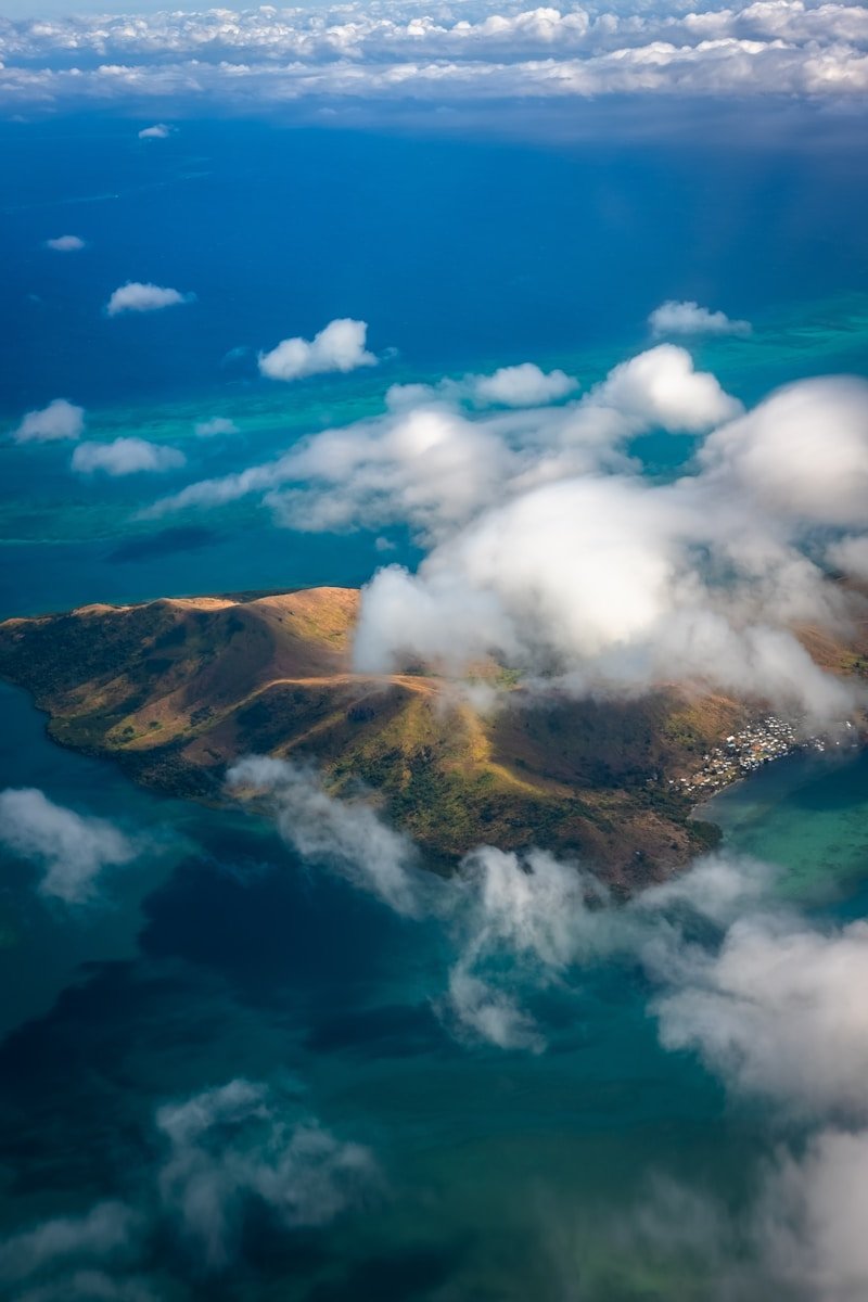 oceania tour travel guide bird's eye photography of mountain