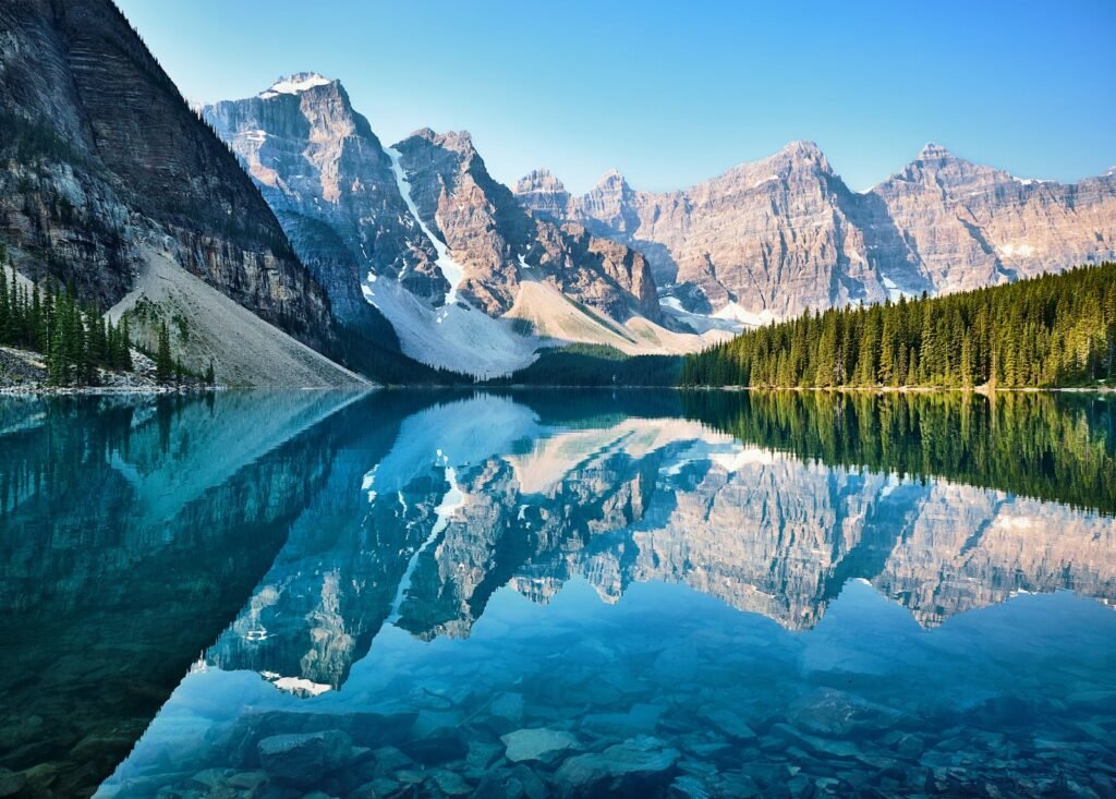 Moraine Lake, Canada scenery of mountain
