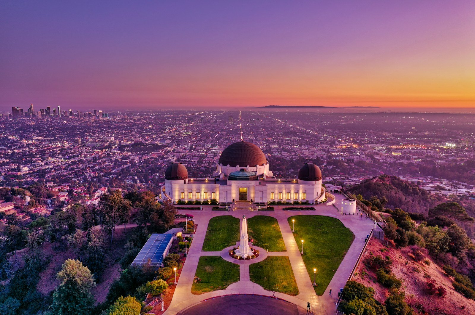 Los Angeles Travel Guide aerial view of white and brown dome concrete building