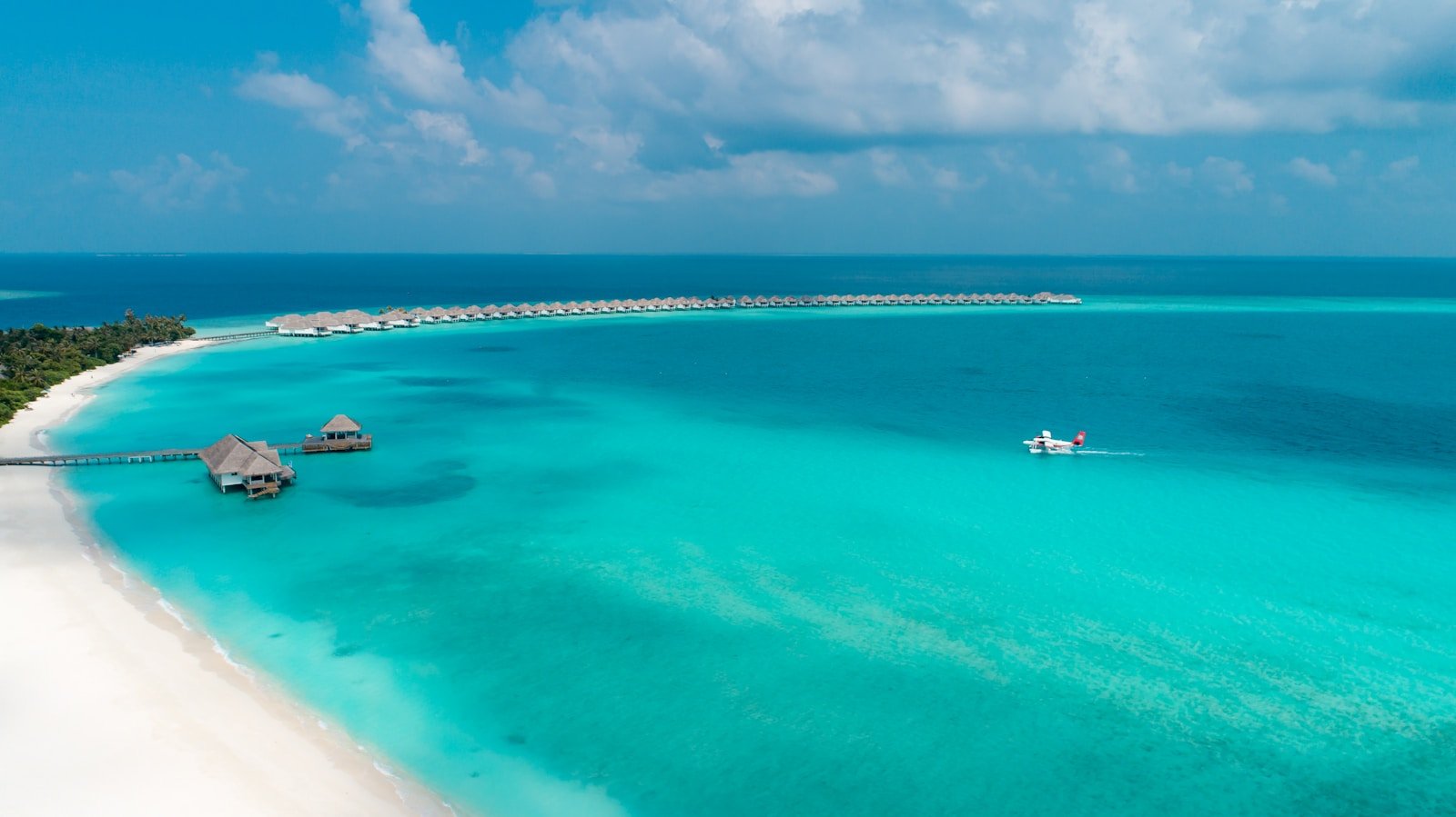 maldives travel guide beach under blue sky
