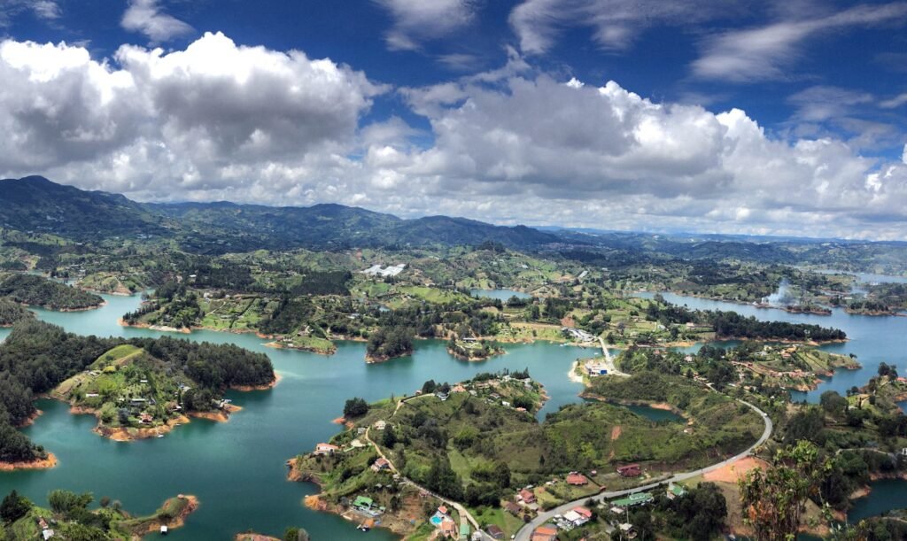 Guatape, Guatapé, Antioquia, Colombia
aerial view of city near lake under cloudy sky during daytime